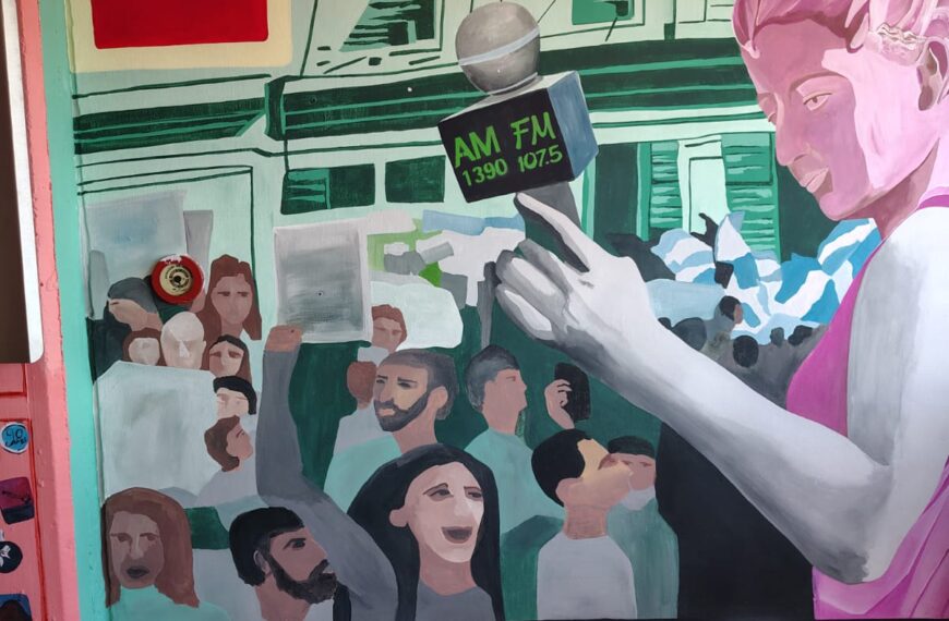 Mural por los 100 años de Radio Universidad